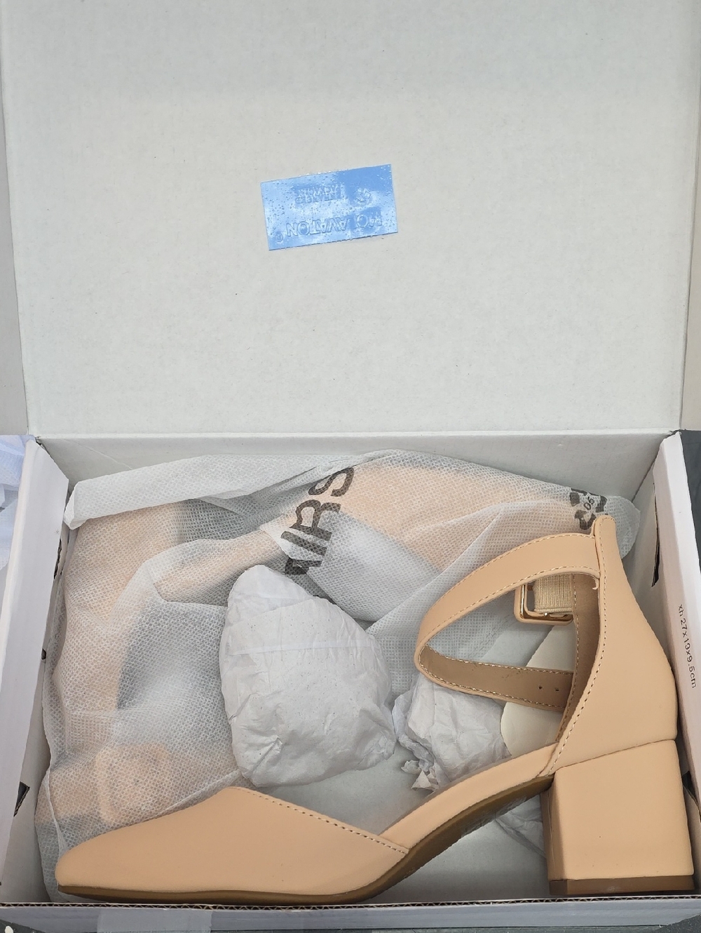 DREAM PAIRS Pointed Toe Chunky Mid Heel Pumps Size 6 In Nude